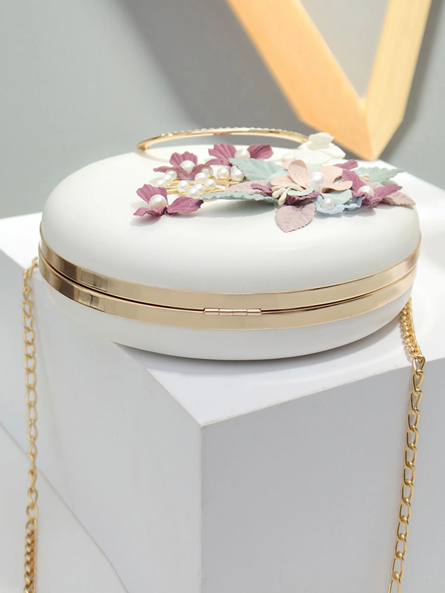 Flower Diamond Pearl Small Round Bag - Image 6