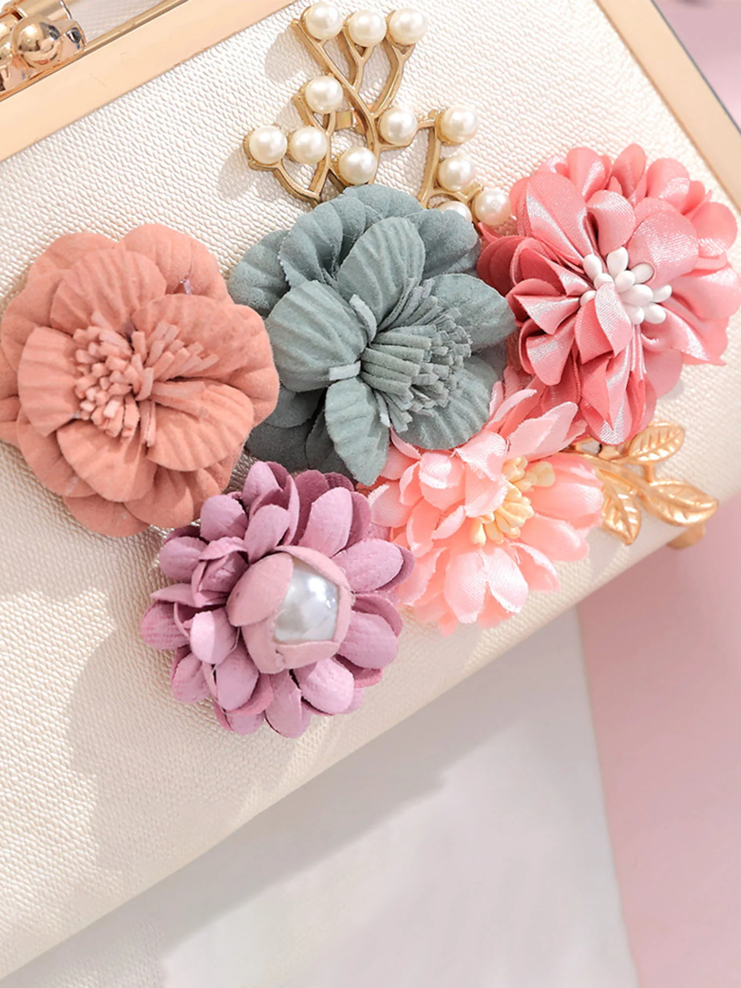 Handheld Flower Square Evening Bag - Image 4