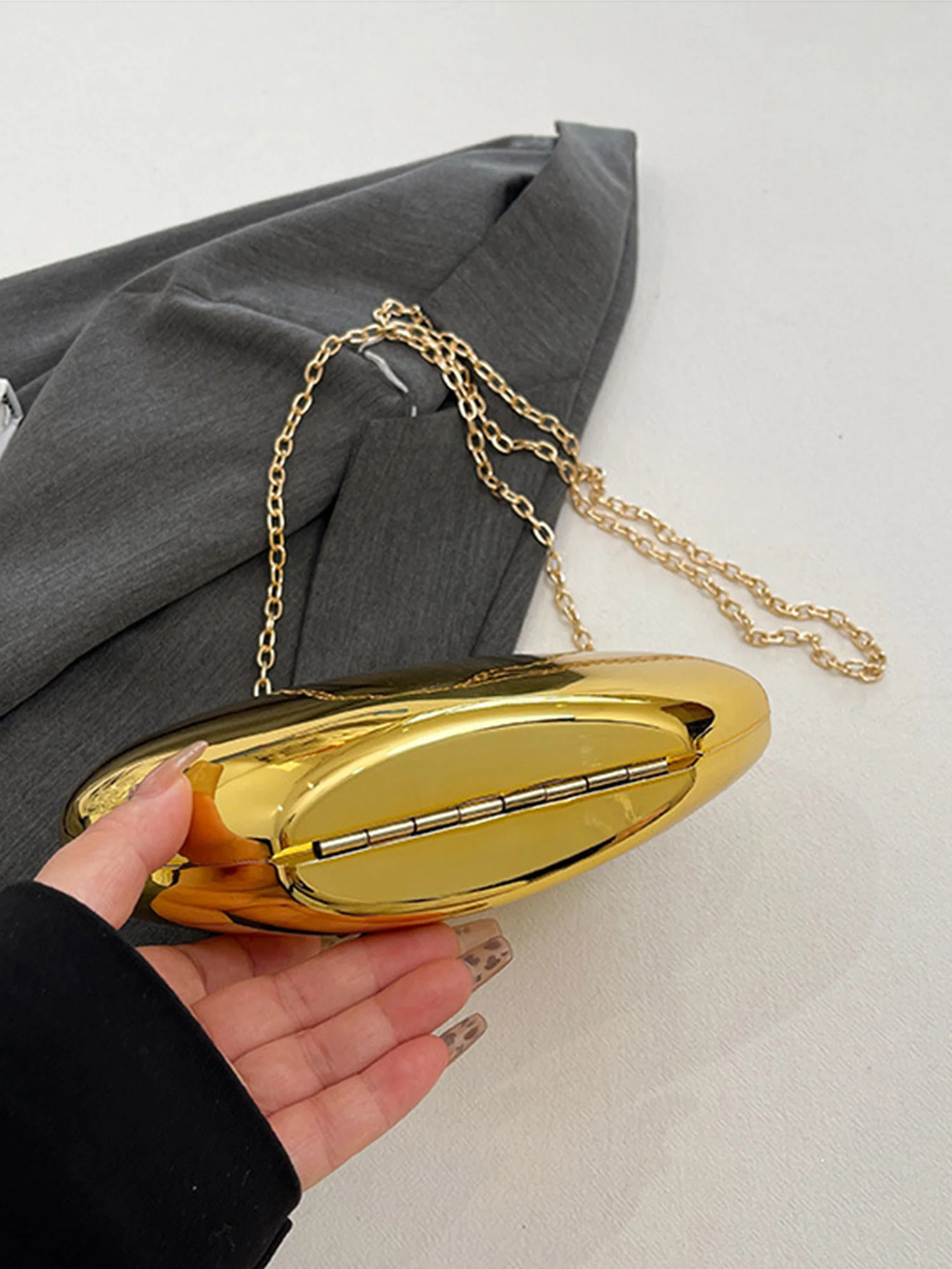 Oval Mirror-Finish Acrylic Evening Clutch - Image 4