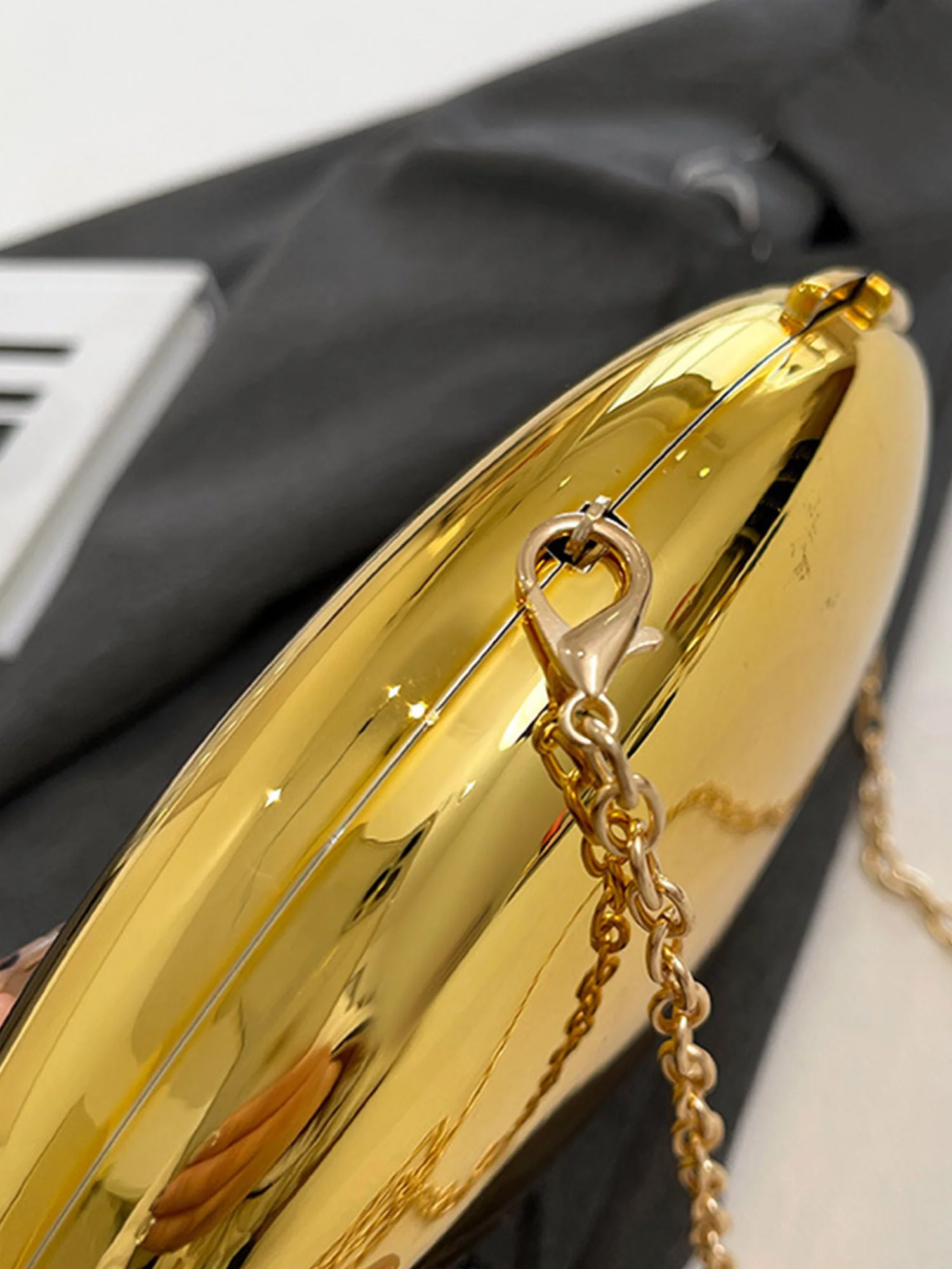 Oval Mirror-Finish Acrylic Evening Clutch - Image 5
