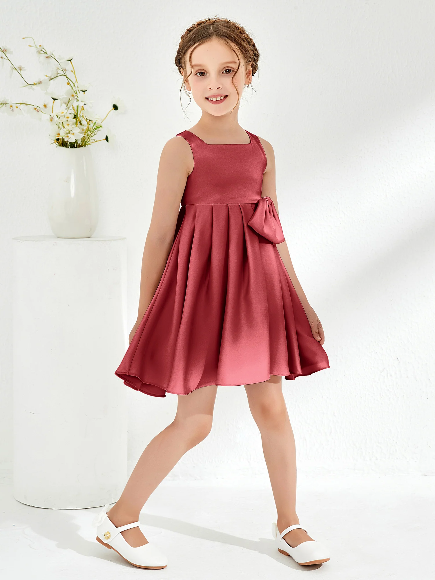 Square Pleated Knee-Length Girl's Dress with Bow Burgundy - Image 3